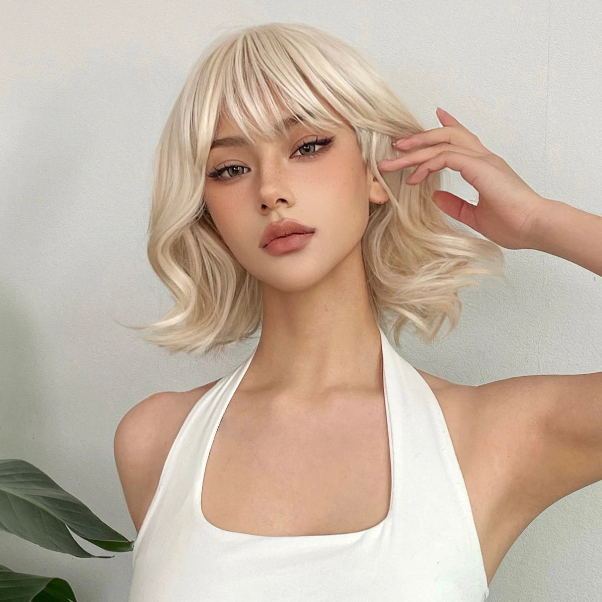 Short Black Wavy Bob Wig with Bangs for Crossdressers