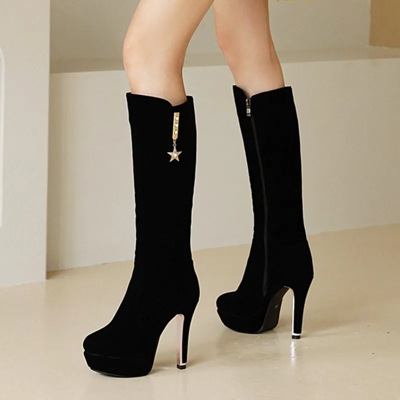 Knee-High Platform Boots for Crossdressers - Image 3